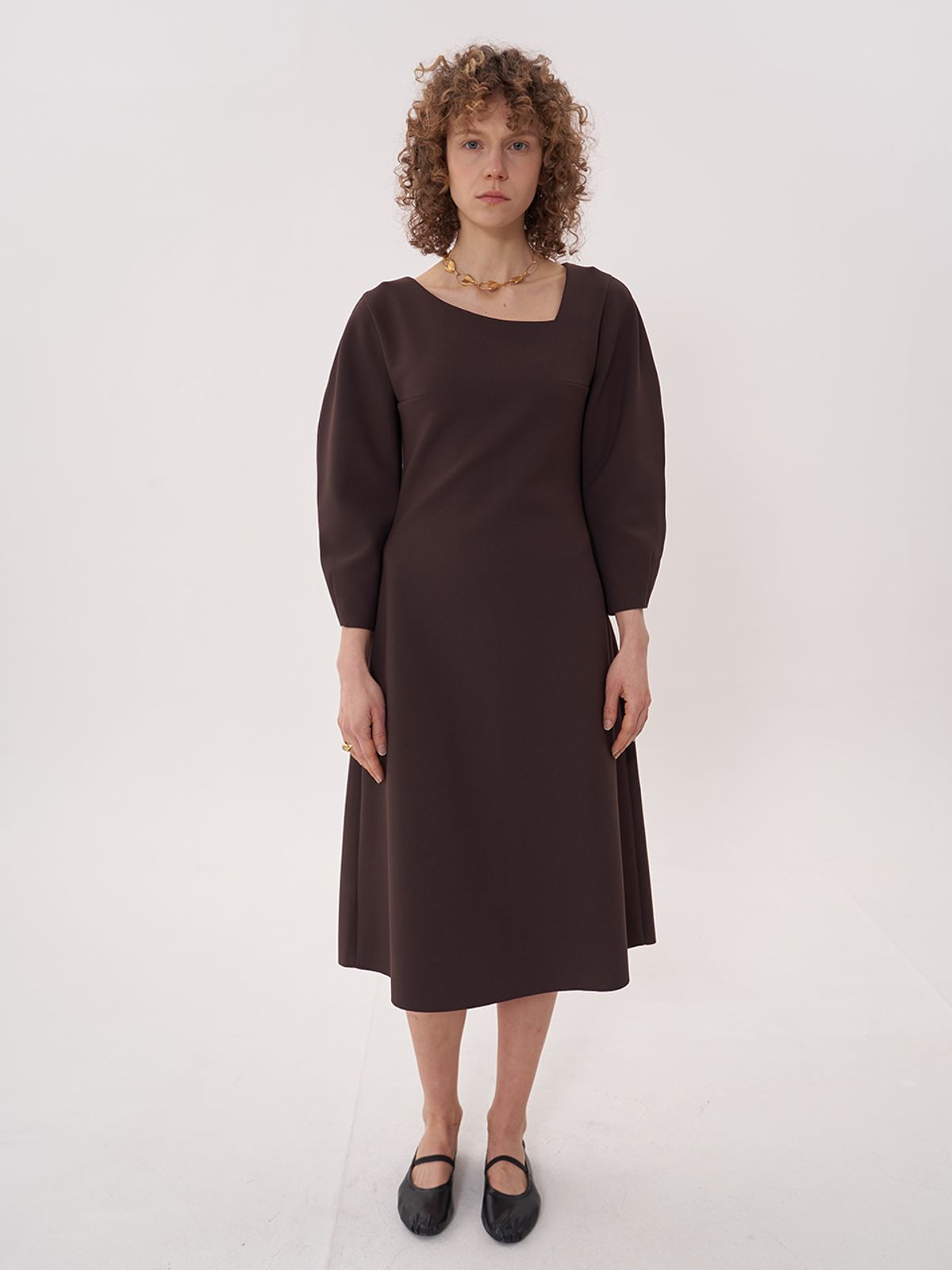 비먼(VIMUN) signature v-neck dress_brown