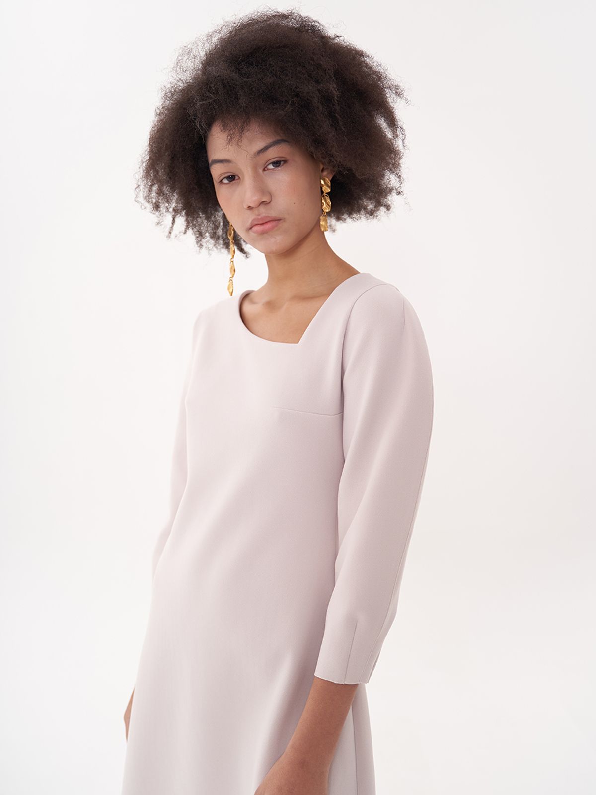 비먼(VIMUN) signature v-neck dress_ivory