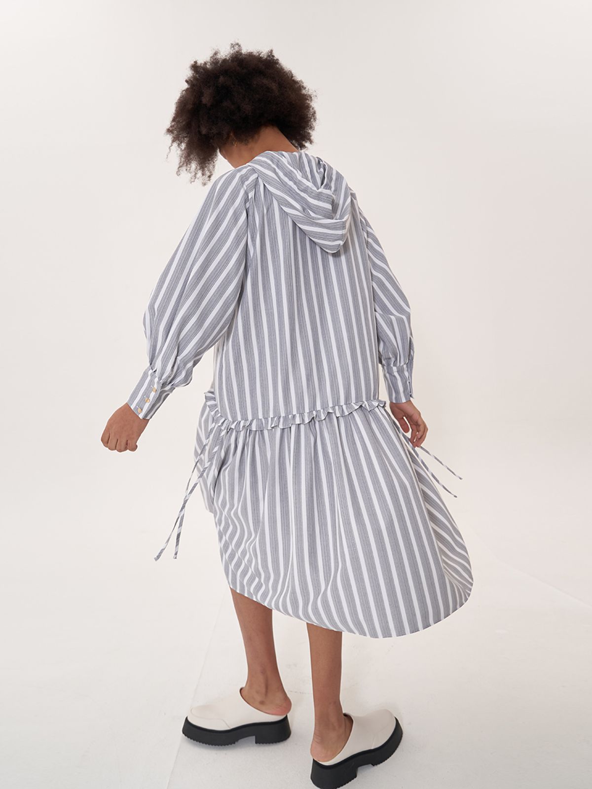 비먼(VIMUN) hooded maxi dress_black stripe