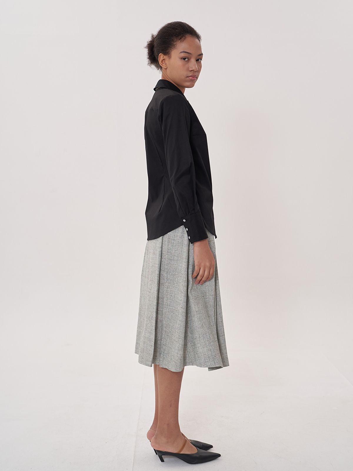 비먼(VIMUN) tucked midi skirt_green