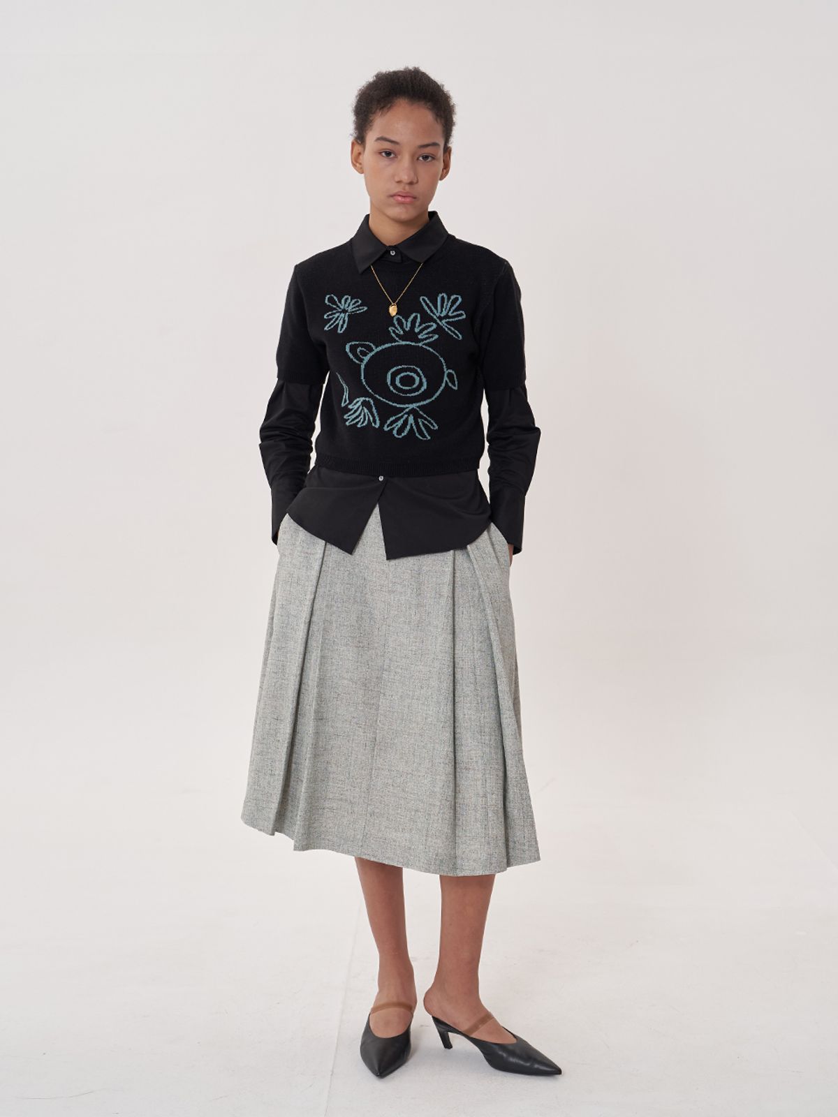 비먼(VIMUN) jacquard crop knit_black