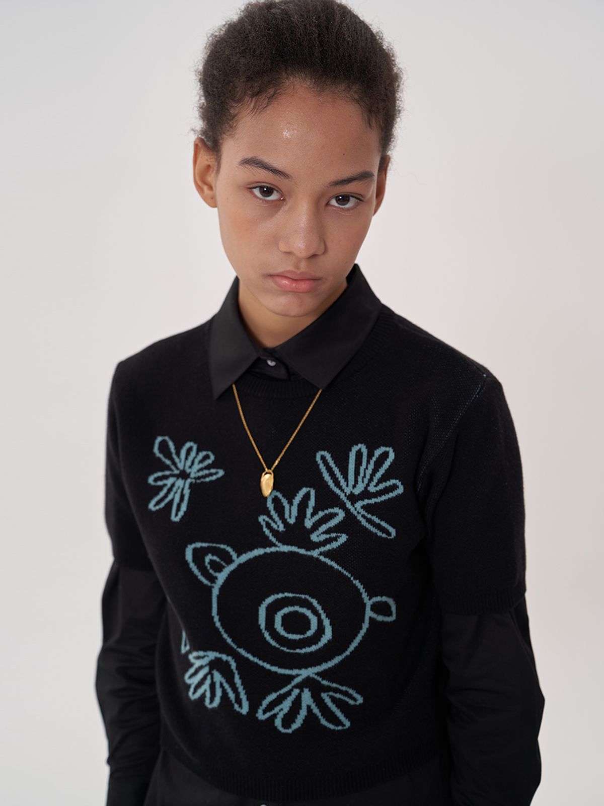 비먼(VIMUN) jacquard crop knit_black