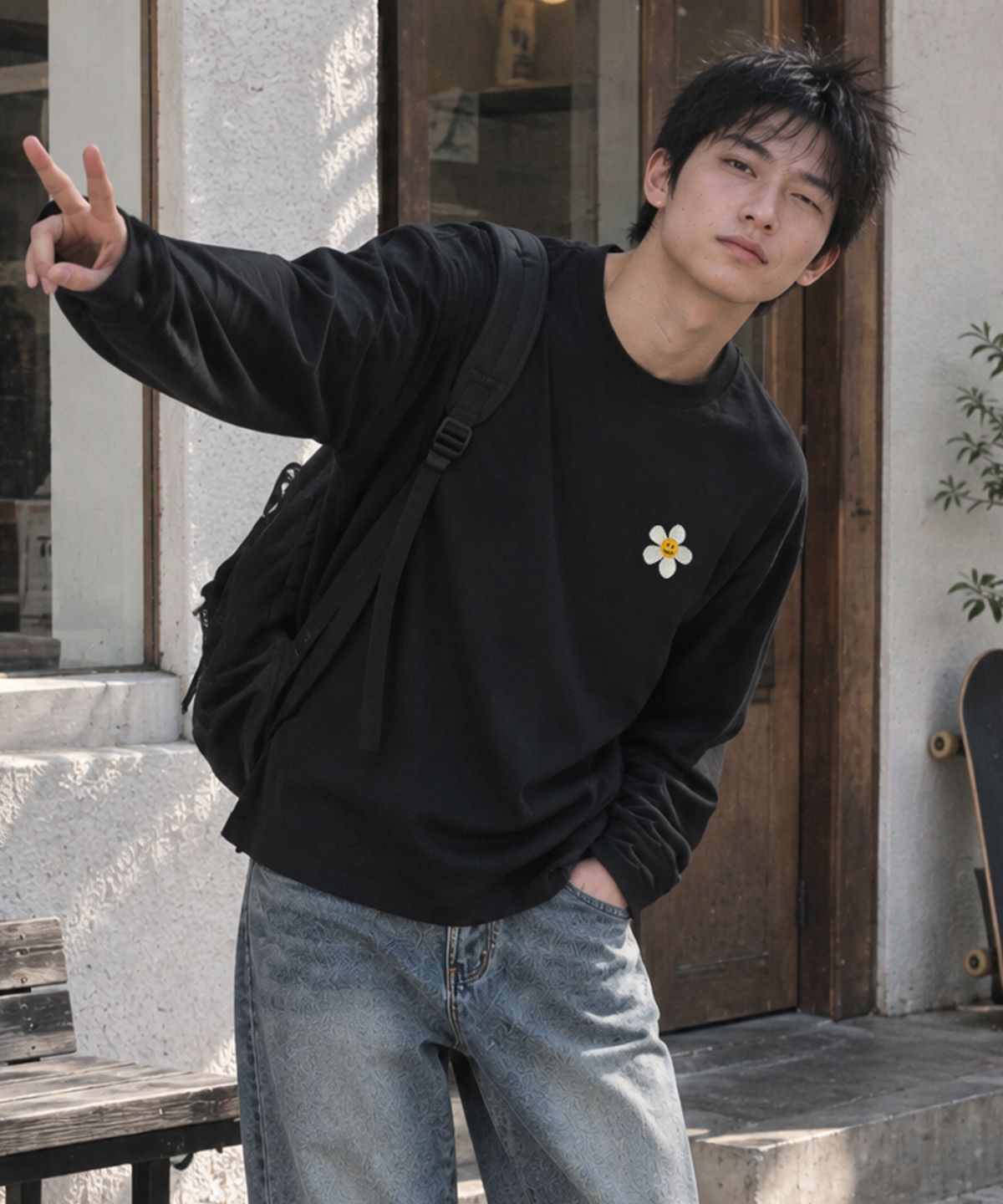 그레이버(GRAVER) [UNISEX]플라워도트 자수 롱슬리브_2color