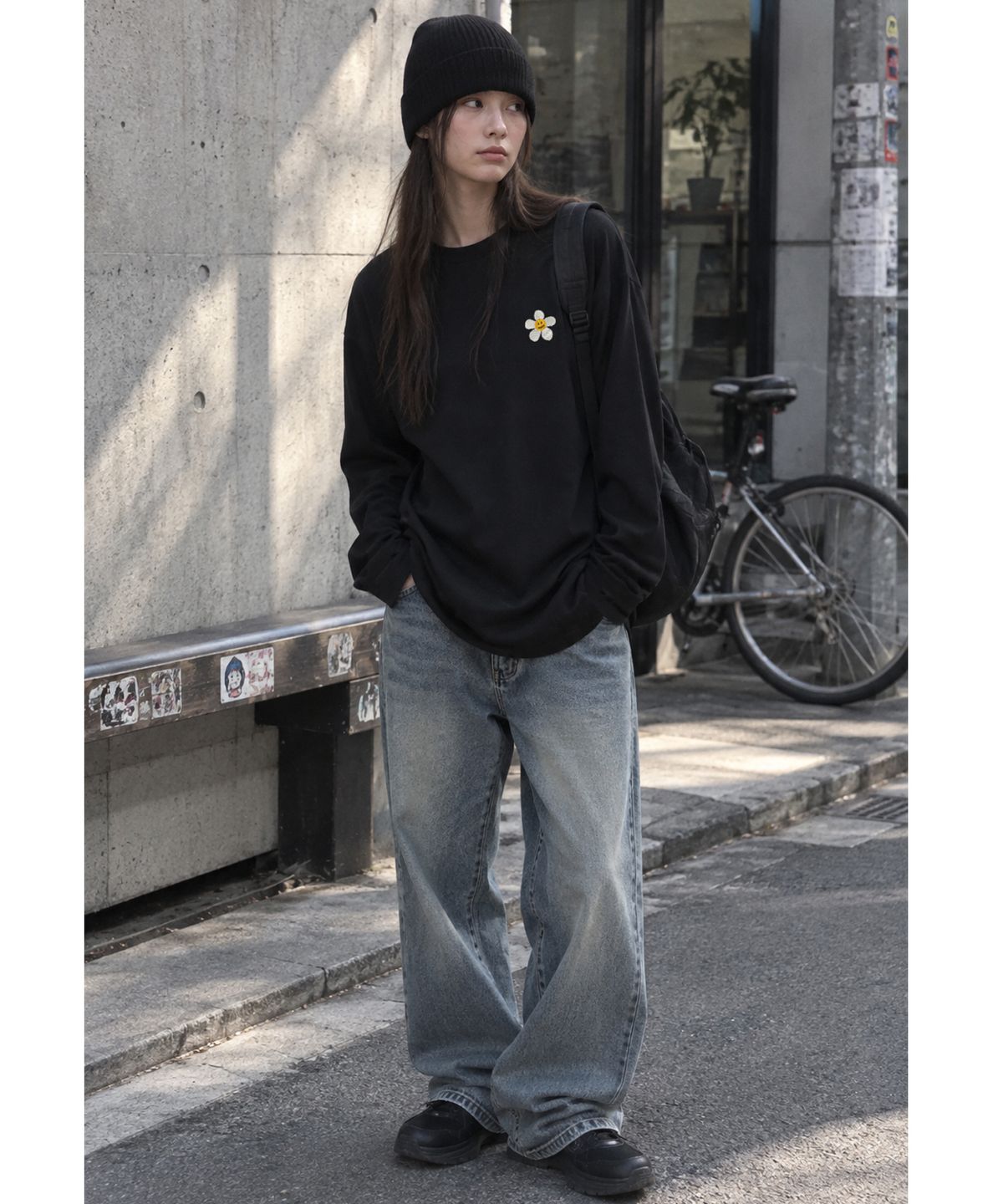 그레이버(GRAVER) [UNISEX]플라워도트 자수 롱슬리브_2color