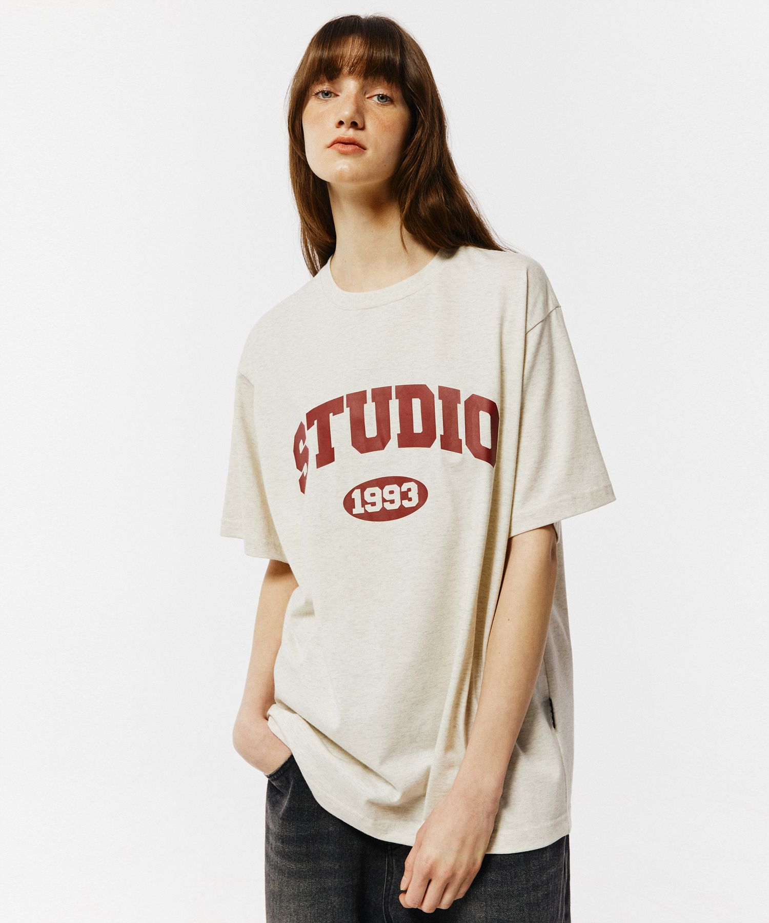 MUSINSA | 1993STUDIO Studio Arch Logo T-Shirt_Oat Beige