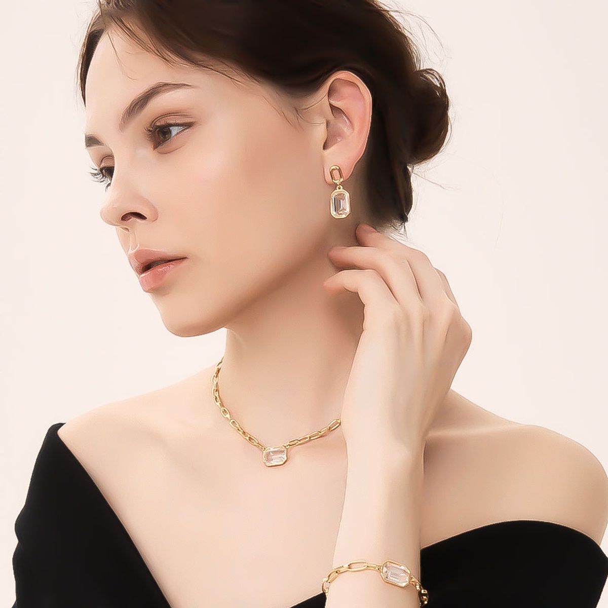 웨스트아일랜드(WESTISLAND) 스와로브스키 크리스탈 글로리아 귀걸이 14K_WI9762321
