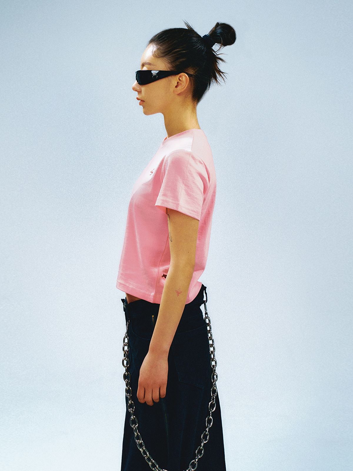 와이이이엘(YEEL) Chain Crop T-shirt Pink
