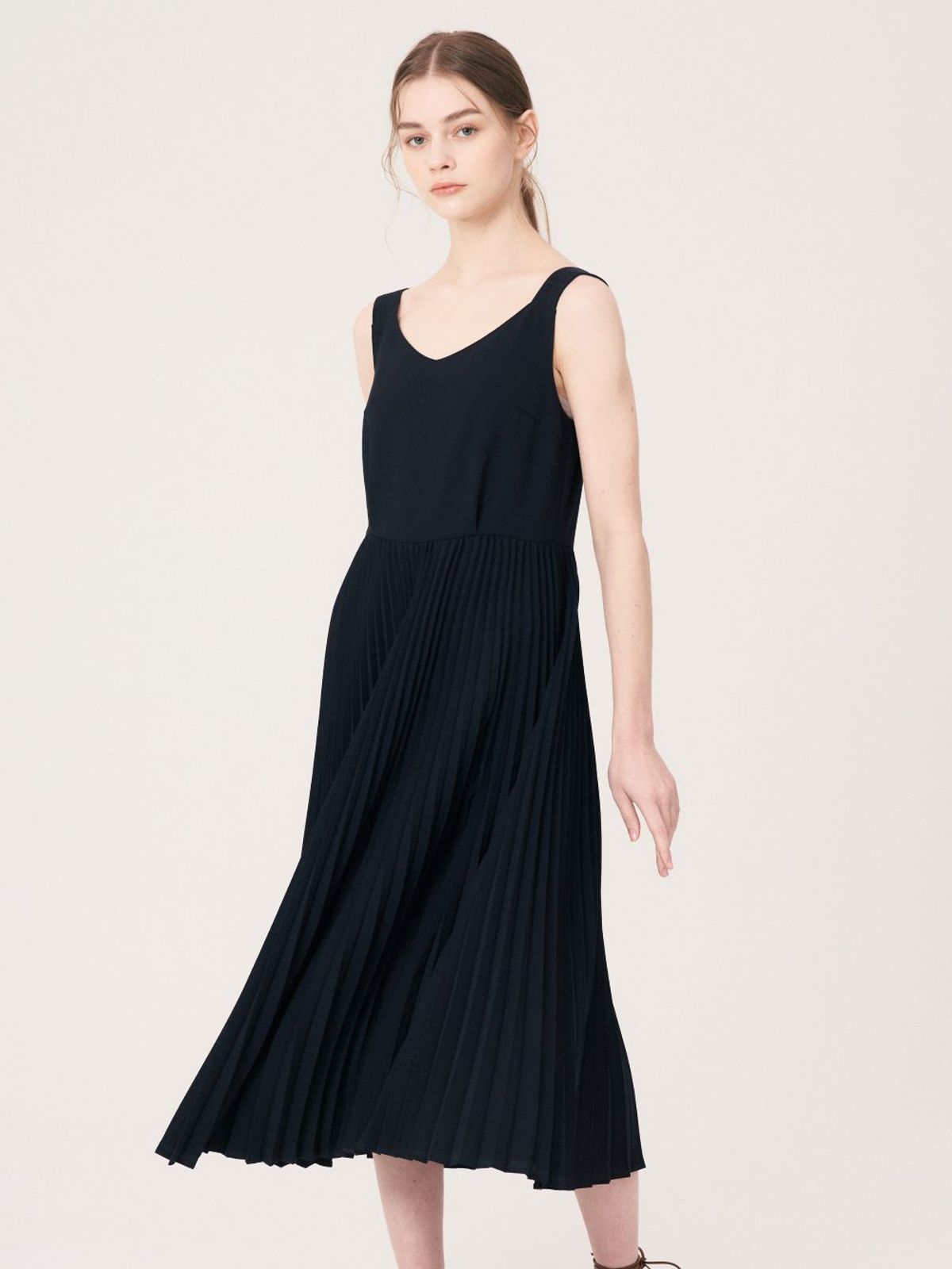 피노블랑코(PINO BLANCO) Navy Pleats One-piece