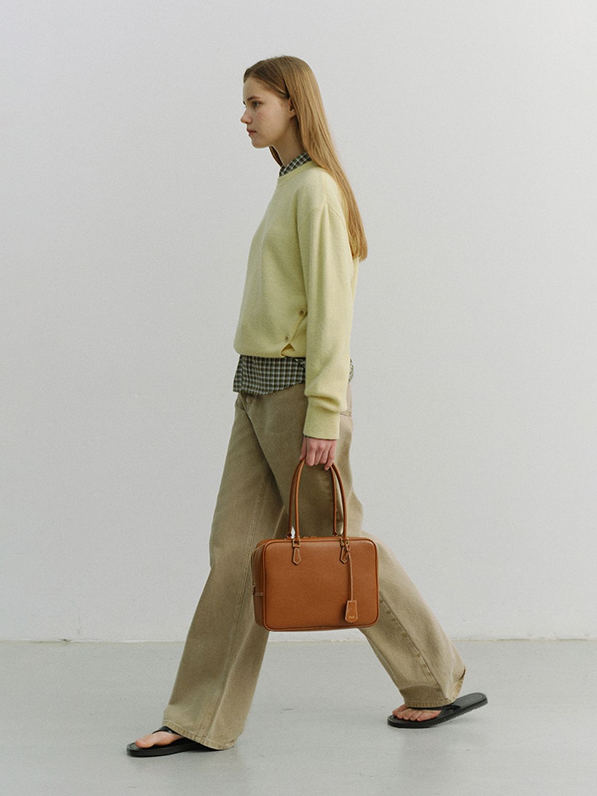 던스트(DUNST) CLASSIC 28 LEATHER BAG_UDBA6E201_TAN