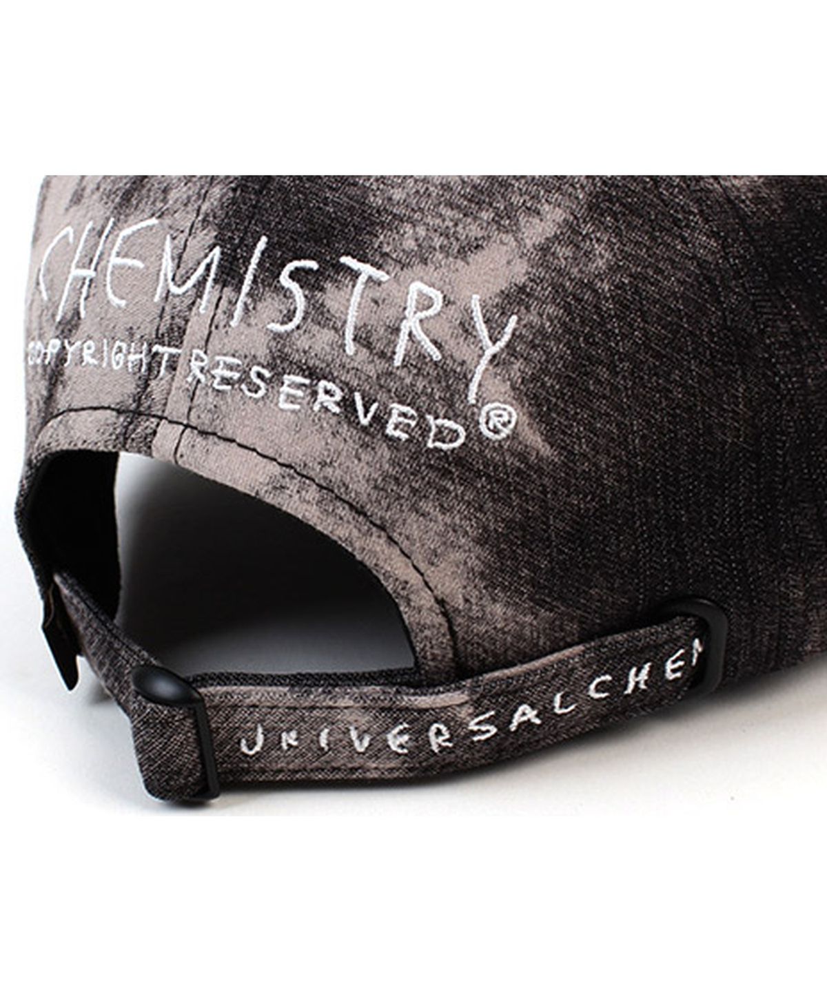 유니버셜 케미스트리(UNIVERSAL CHEMISTRY) Dyed Black Ballcap 나염볼캡
