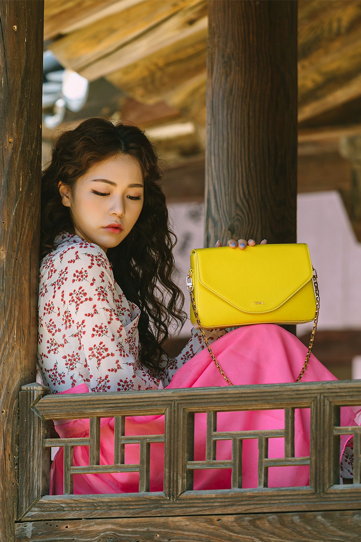 페리토(PERITO) 누어 한지 비건 숄더 새들백 (레몬 옐로우)