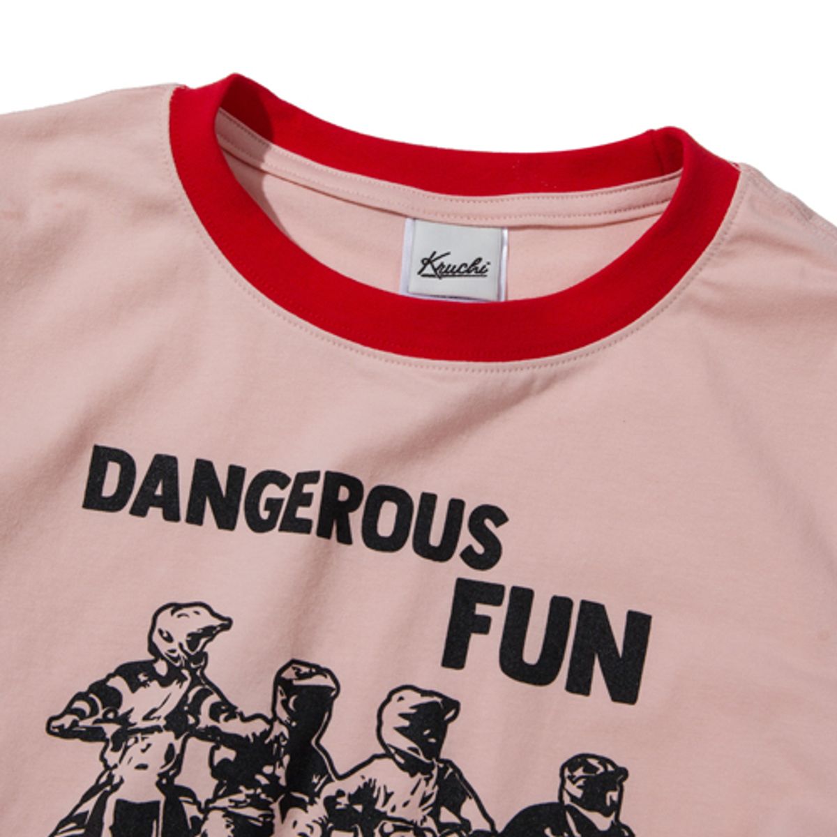 크루치(KRUCHI) DANGEROUS FUN CROP T-SHIRT (APRICOT)