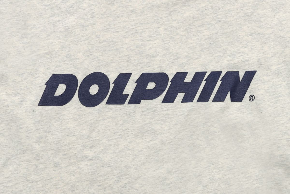돌핀웨이브어패럴(DOLPHIN WAVE APPAREL) 돌핀 어센틱 로고 티셔츠