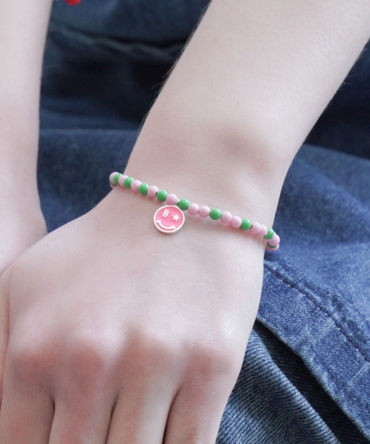 봉보(BONBEAU) Coloring Smile charm Acrylic ball Bracelet 컬러 에폭시 스마일 참 아크릴 볼 팔찌