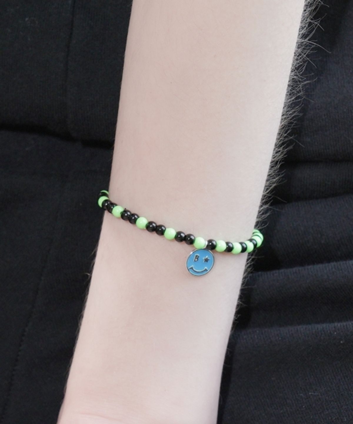 봉보(BONBEAU) Coloring Smile charm Acrylic ball Bracelet 컬러 에폭시 스마일 참 아크릴 볼 팔찌