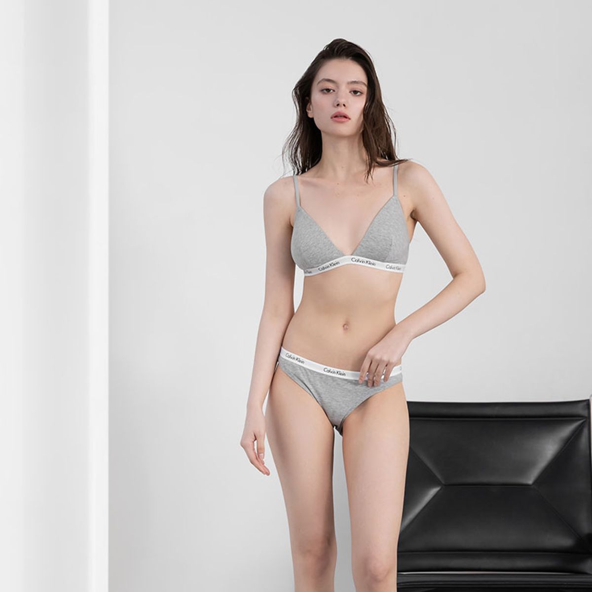 캘빈클라인 언더웨어(CALVIN KLEIN UNDERWEAR) 여성 캐러셀 비키니 팬티_D1618O001
