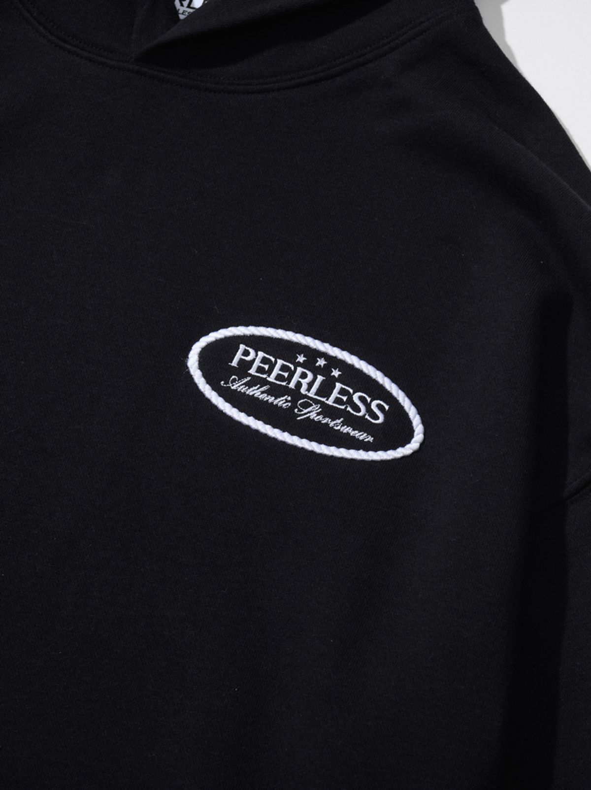 피어리스니스(PEERLESSNESS) 슬립리스 인 시애틀 후디 (블랙)