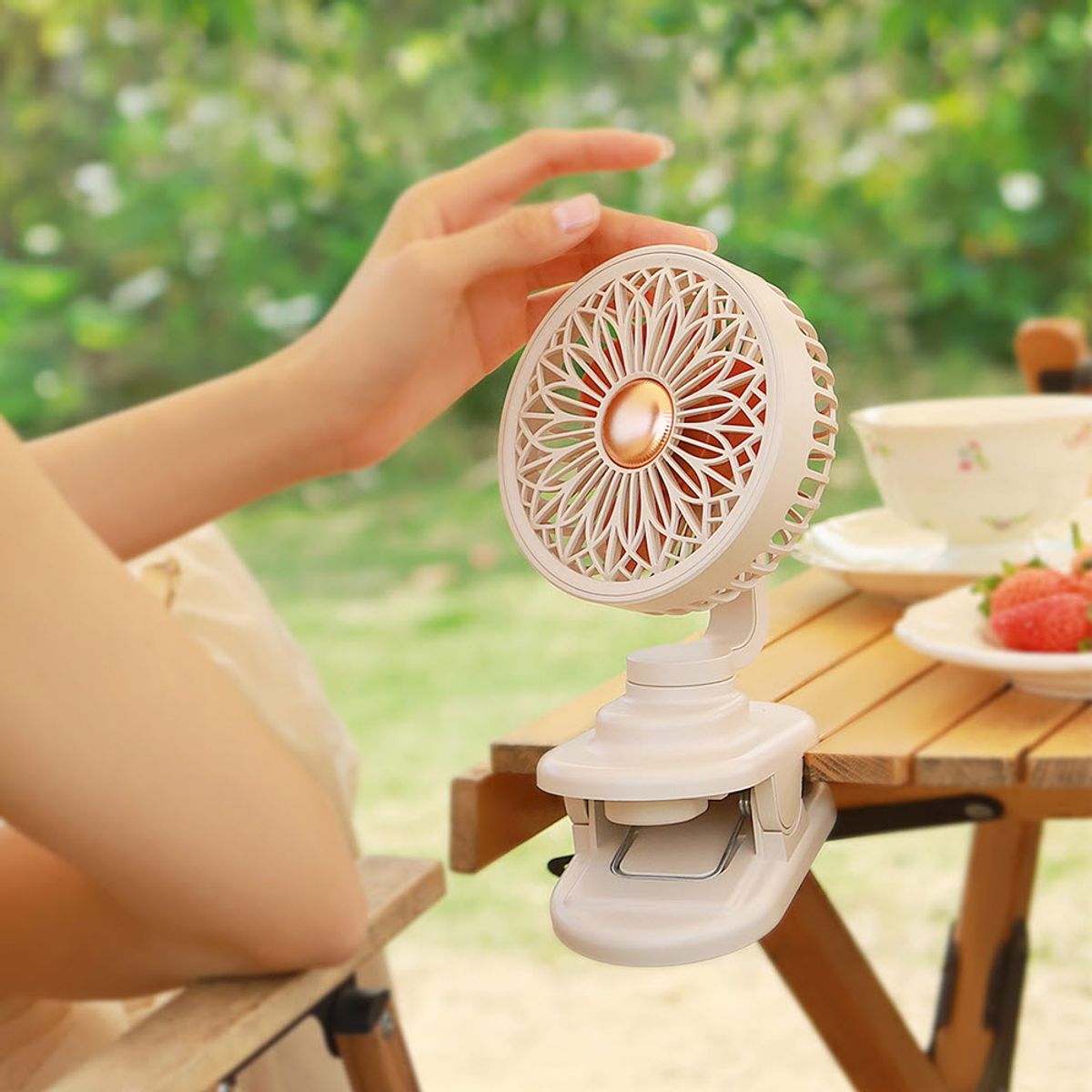 소싱(SOTHING) 썬플라워 미니 충전식 휴대용 클립형 유모차선풍기