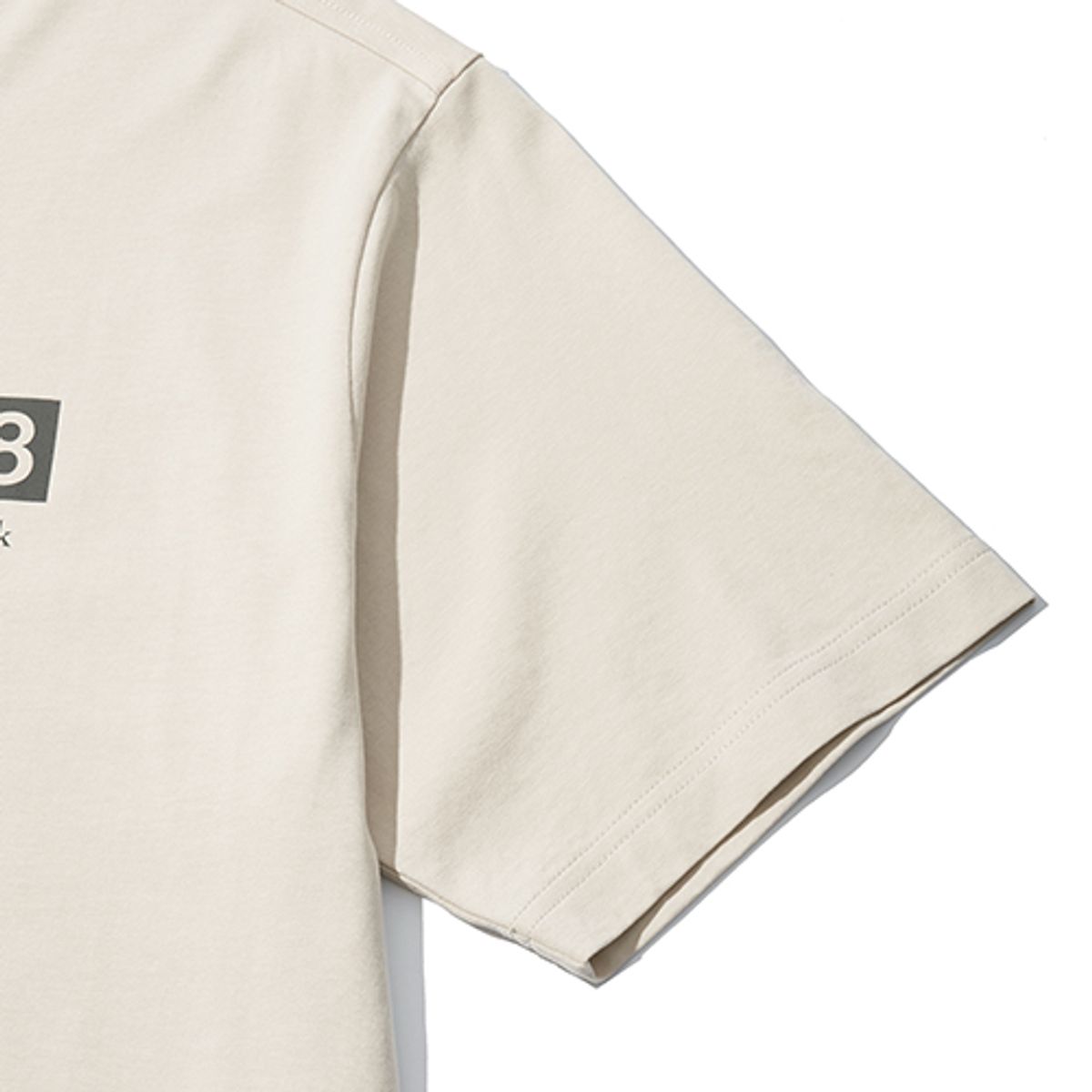 스노우피크 어패럴(SNOWPEAK APPAREL) 1958 그래픽 백 티셔츠 Light Beige (S22MURTS57)