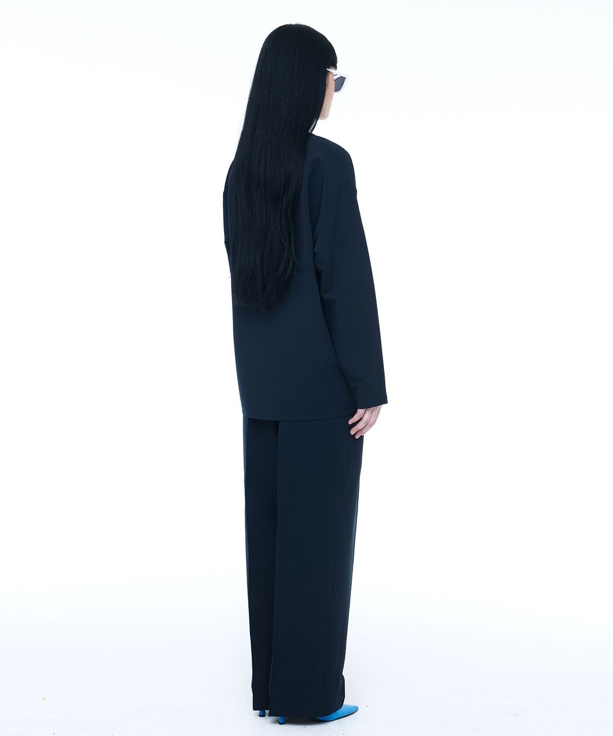 씨웨어 바이 더 지니어스(C WEAR BY THE GENIUS) 릴랙스드 핏 우븐 티셔츠 네이비