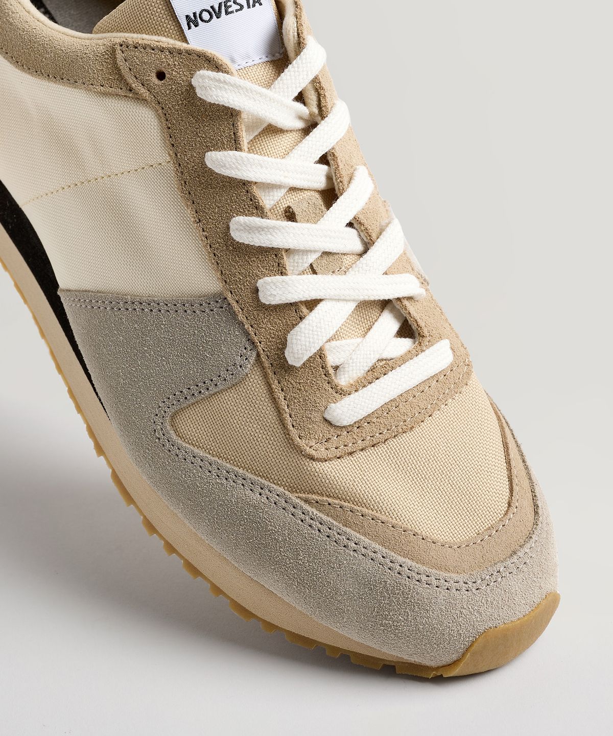 노베스타(NOVESTA) 마라톤 스니커즈 Beige