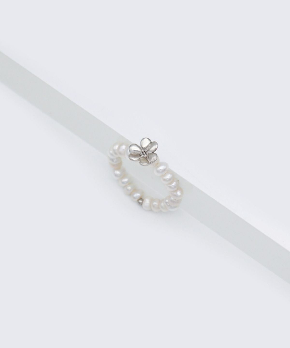 봉보(BONBEAU) Silver flower charm point ring 925실버 꽃 참 담수진주 실버볼 글라스볼 반지