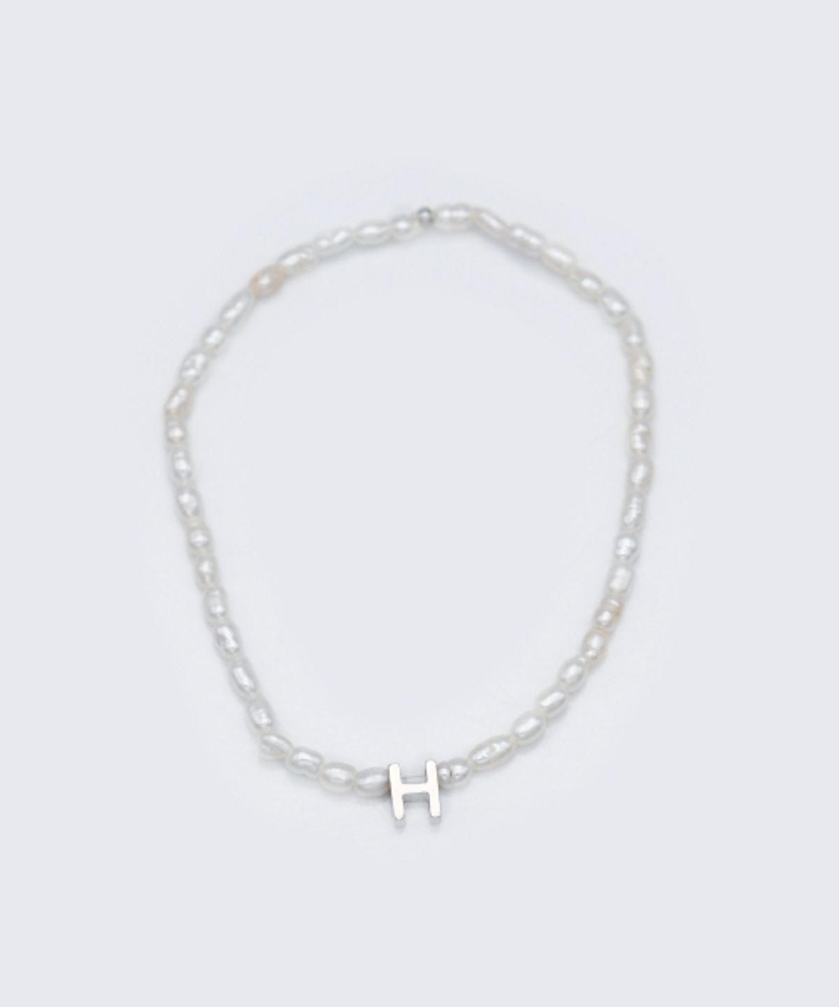 봉보(BONBEAU) Silver initial water pearl Bracelet 실버 이니셜 쌀알 담수 진주 밴딩 팔찌