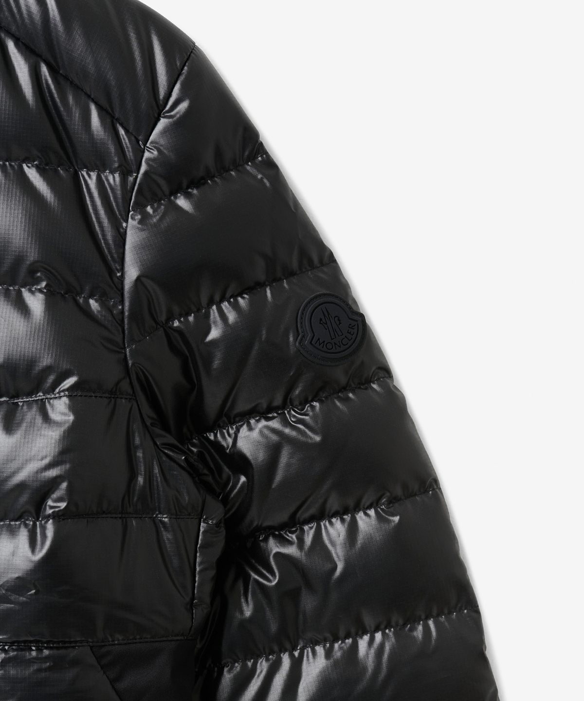 몽클레르(MONCLER) 여성 라모르 숏 다운 재킷 - 블랙 / H10931A00016595OK999