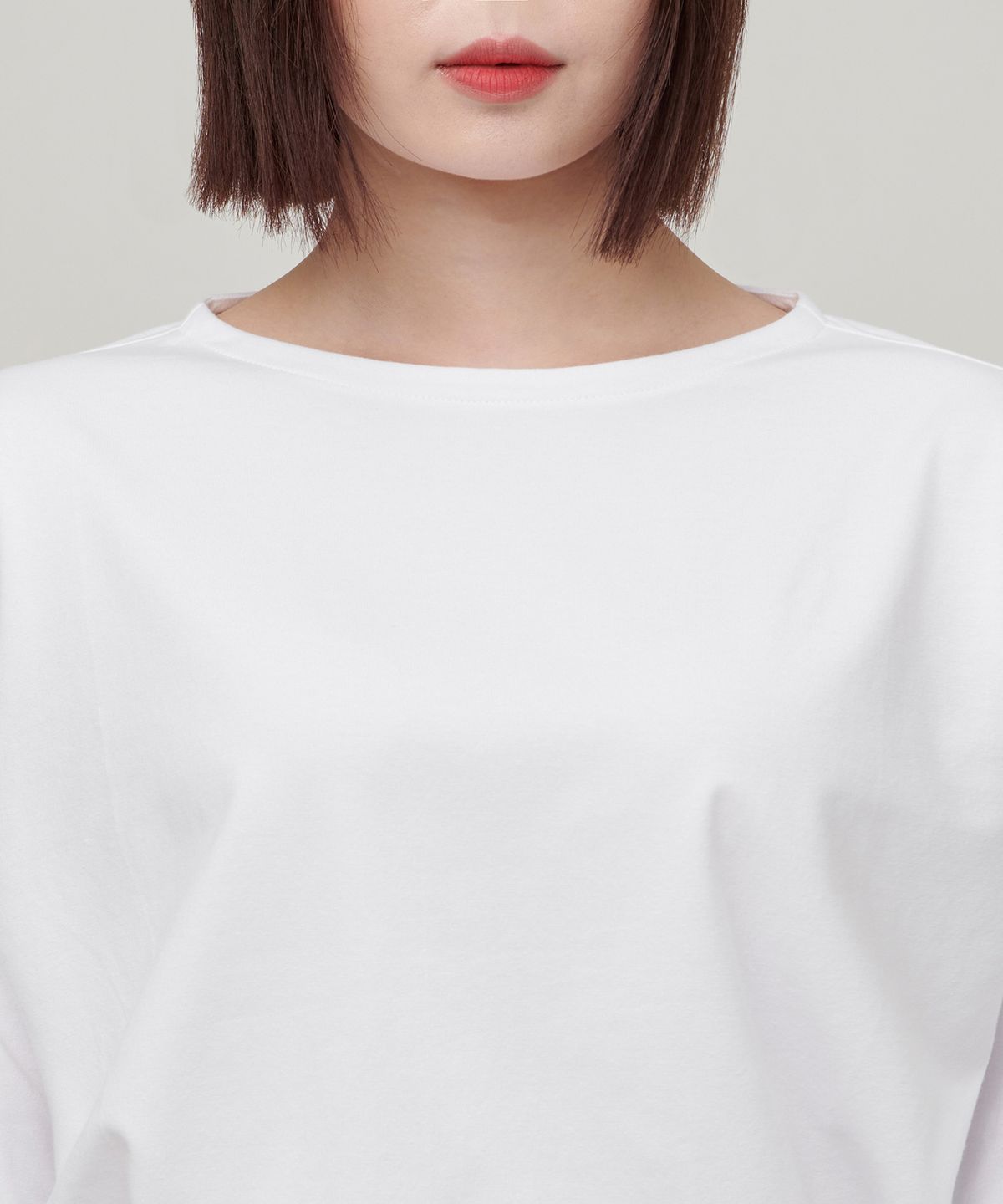 무신사 스탠다드 우먼(MUSINSA STANDARD WOMAN) 우먼즈 릴렉스드 보트 넥 긴소매 티셔츠 [화이트]