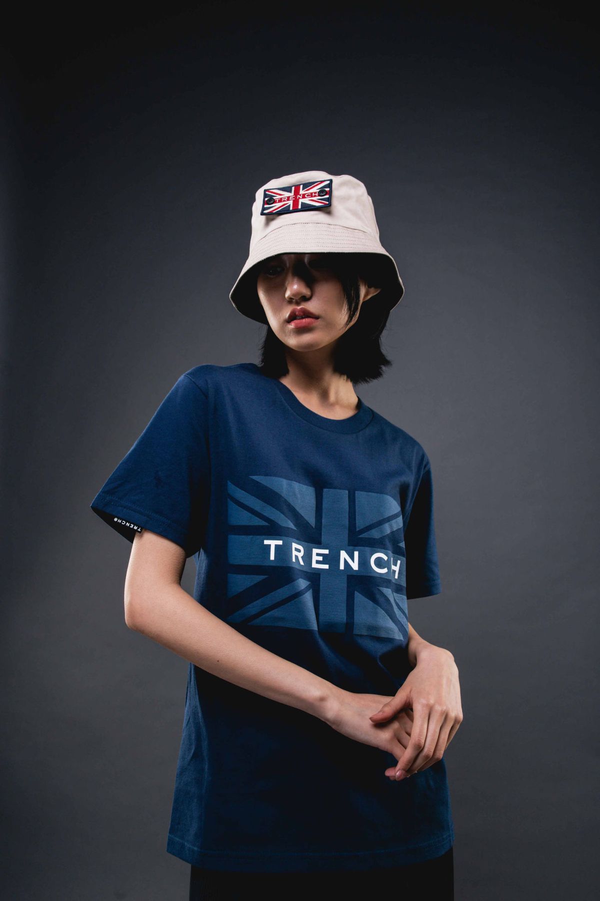 트렌치런던(TRENCH LONDON) 오가닉 코튼 트렌치 런던 플래그 티-셔트