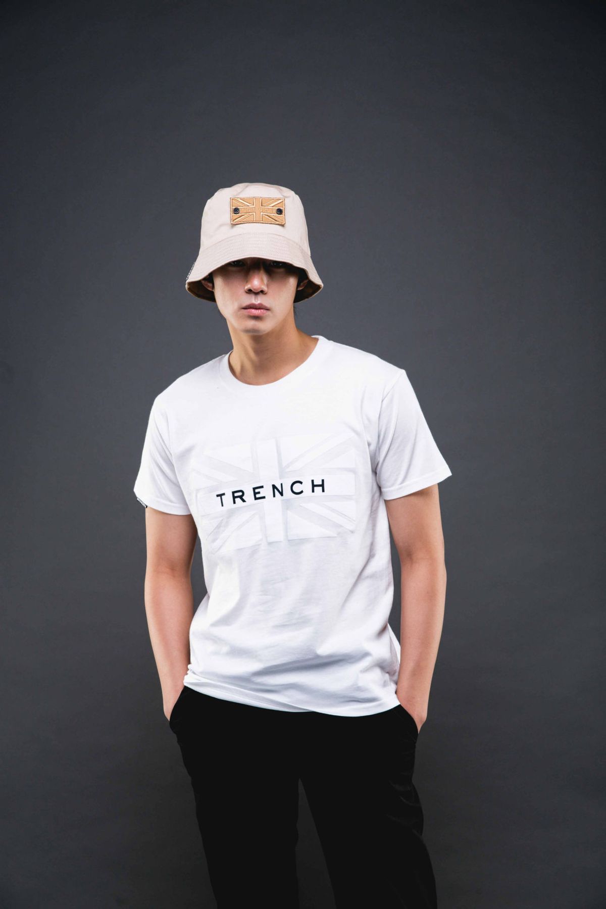 트렌치런던(TRENCH LONDON) 오가닉 코튼 트렌치 런던 플래그 티-셔트