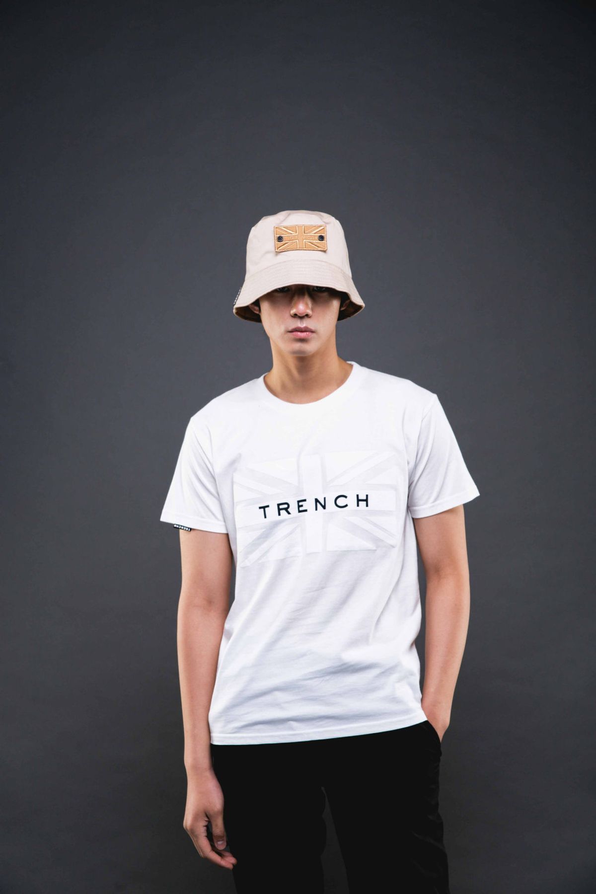 트렌치런던(TRENCH LONDON) 오가닉 코튼 트렌치 런던 플래그 티-셔트