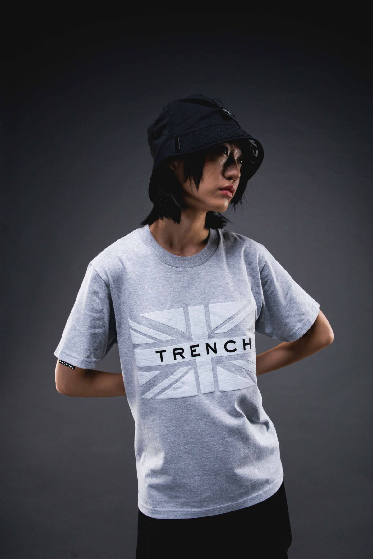 트렌치런던(TRENCH LONDON) 오가닉 코튼 트렌치 런던 플래그 티-셔트