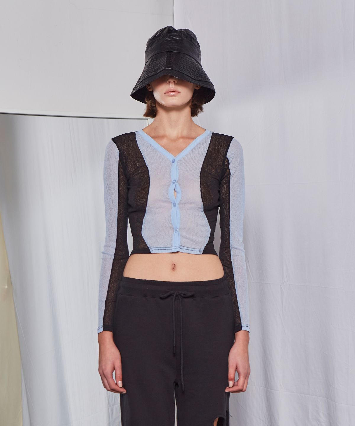파베르핑거(FABER FINGER) Coloring Crop Cardigan