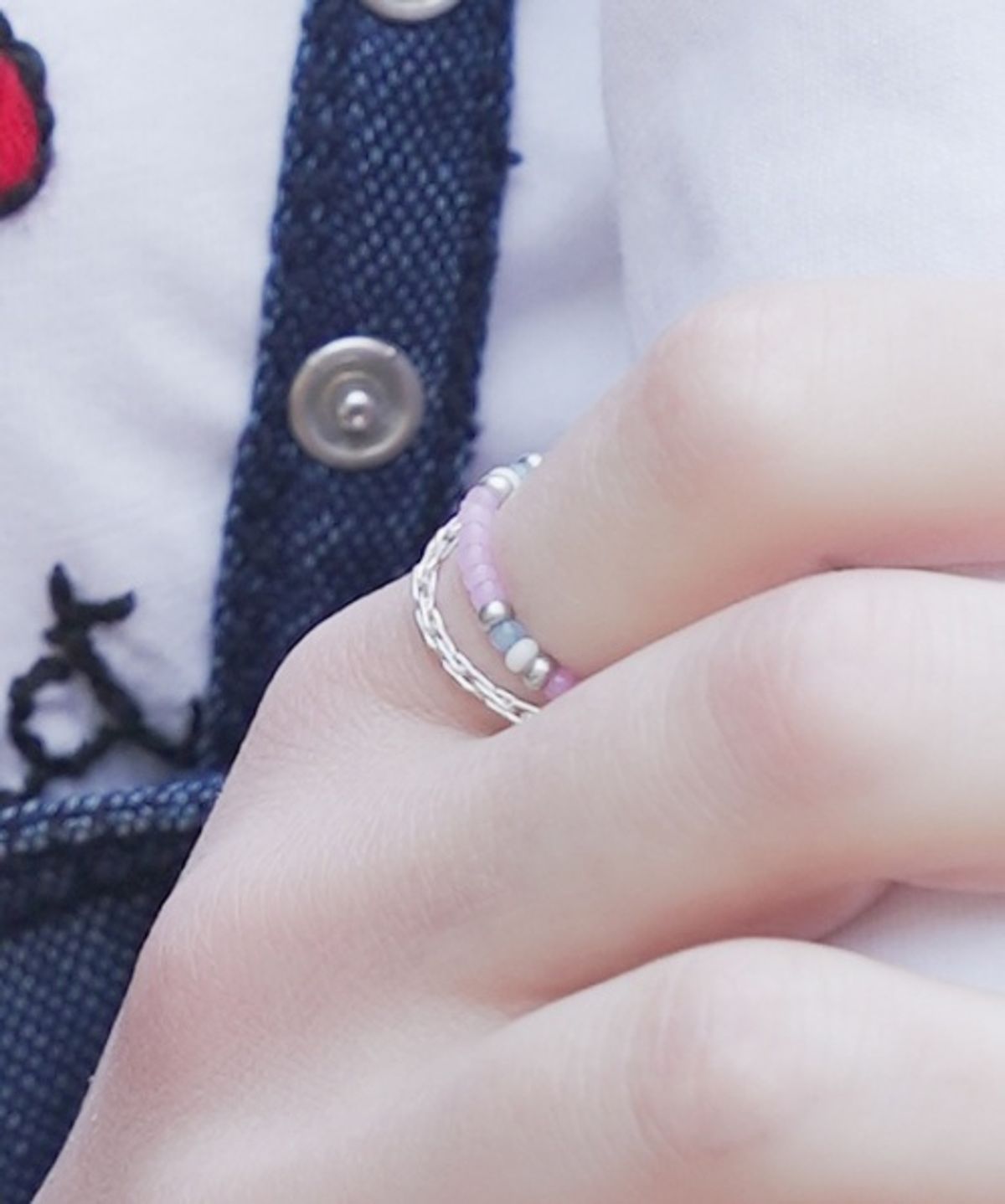 봉보(BONBEAU) Soft ethnic beads 3color mix ring 소프트 에스닉 컬러 믹스 비즈 반지