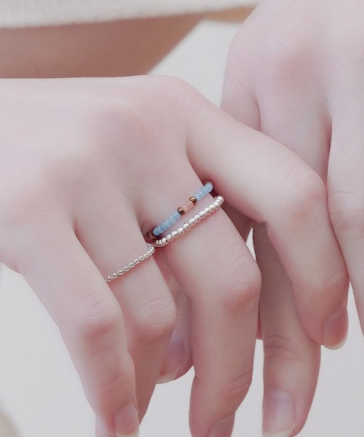 봉보(BONBEAU) Soft ethnic beads 3color mix ring 소프트 에스닉 컬러 믹스 비즈 반지