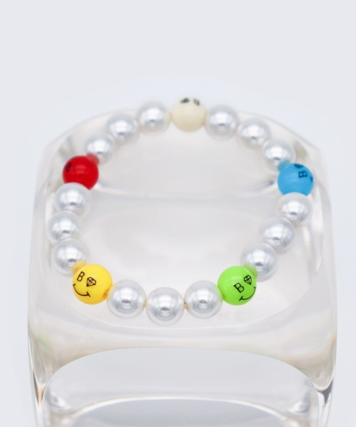 봉보(BONBEAU) Bold pearl kitsch smile ball Bracelet 볼드 진주 키치 스마일 볼 밴딩 팔찌