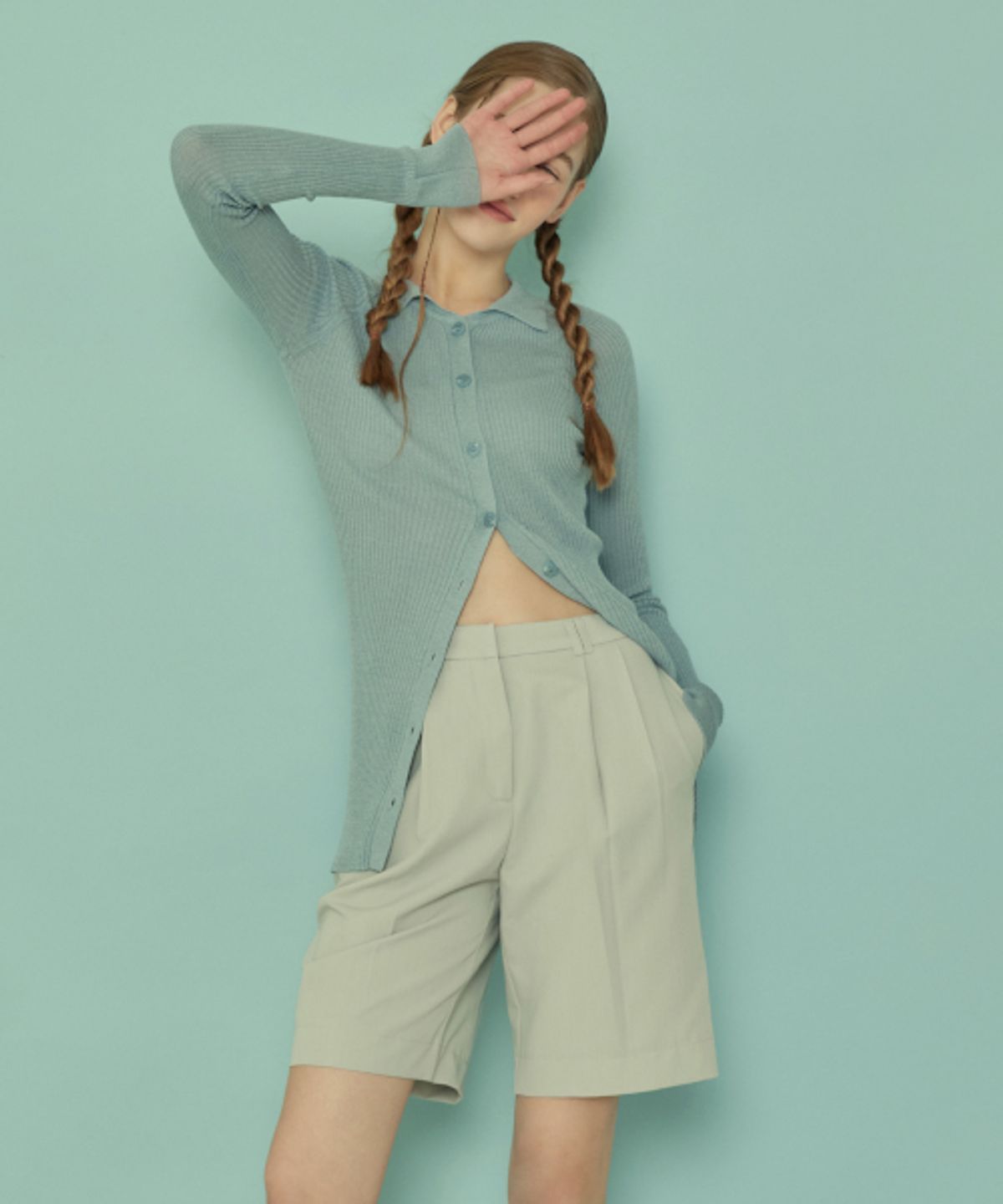 꾸아페(QUAFE) TWO TUCK BERMUDA PANTS_Ice grey