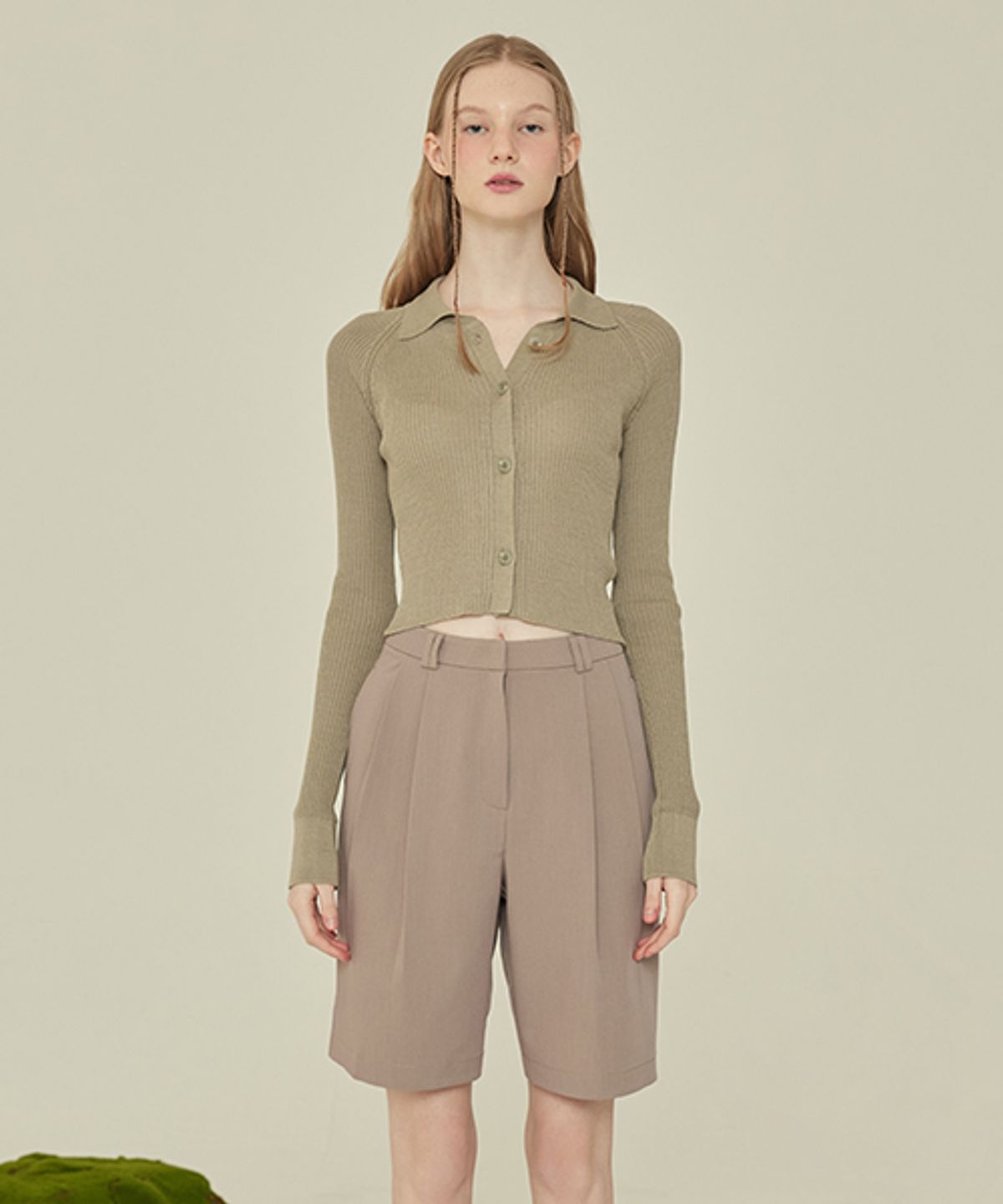 꾸아페(QUAFE) TWO TUCK BERMUDA PANTS_Latte brown