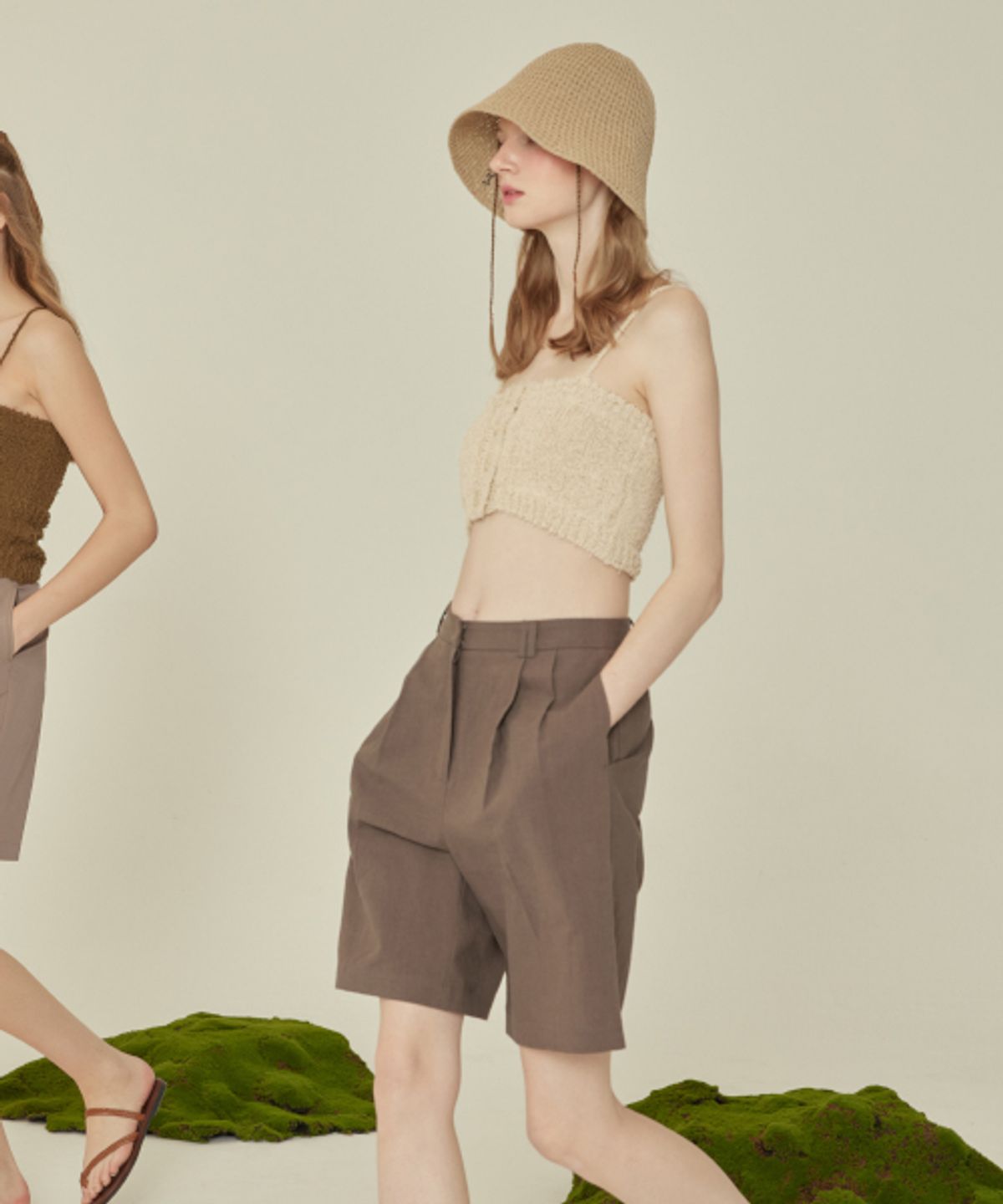 꾸아페(QUAFE) TWO TUCK BERMUDA PANTS_Deep brown