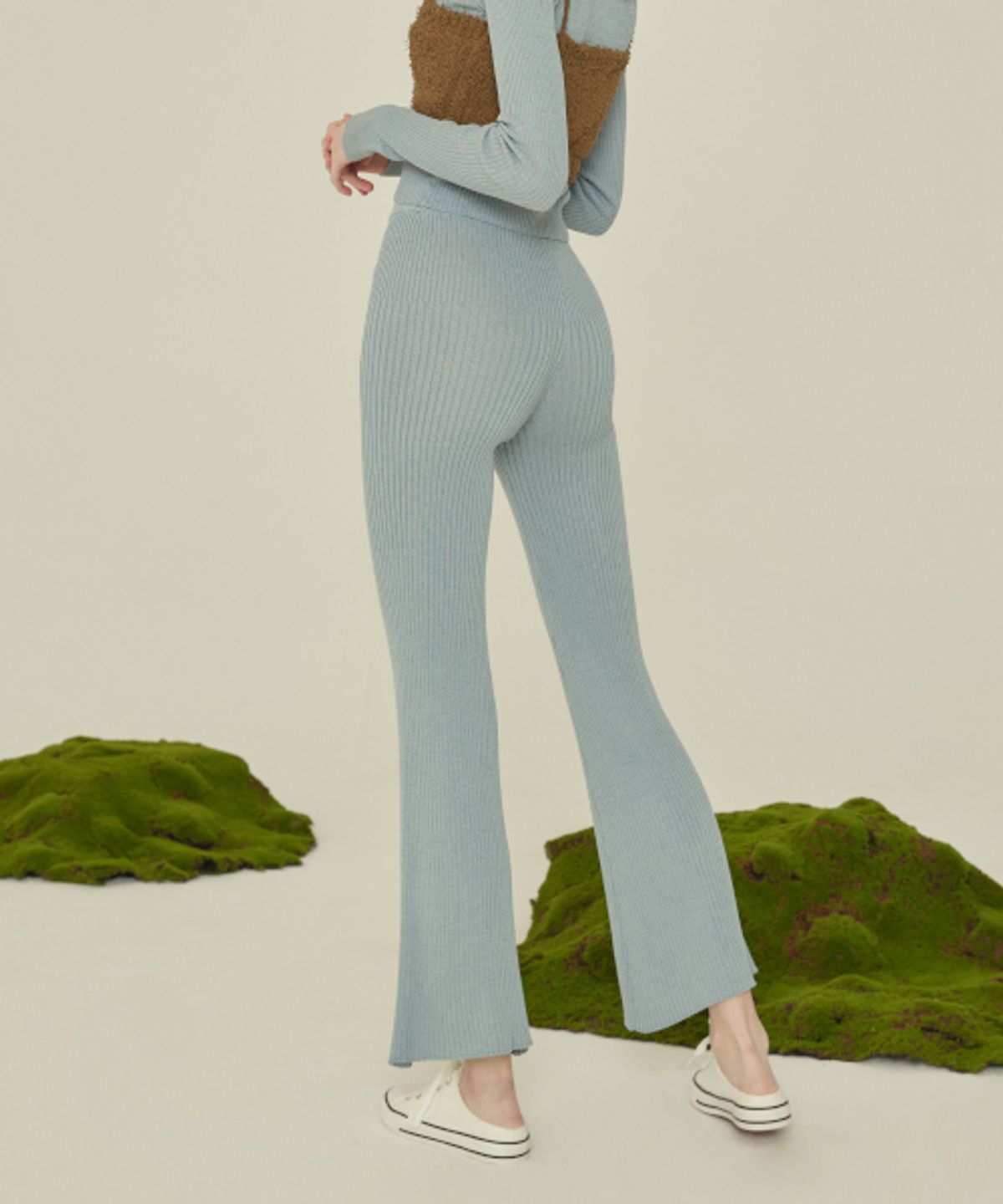 꾸아페(QUAFE) KNIT BOOTCUT PANTS_Windy blue