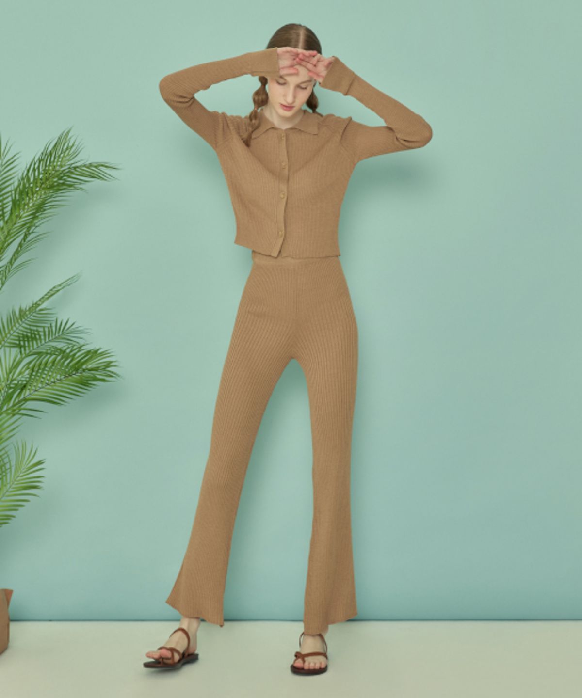 꾸아페(QUAFE) KNIT BOOTCUT PANTS_Beige