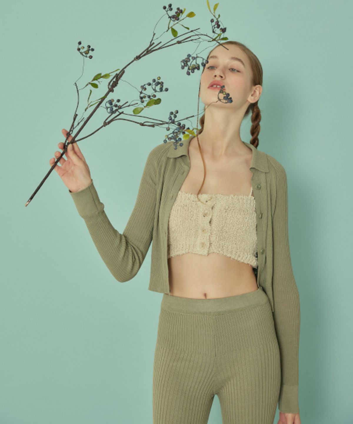 꾸아페(QUAFE) CROP KNIT COLLAR CARDIGAN_Olive