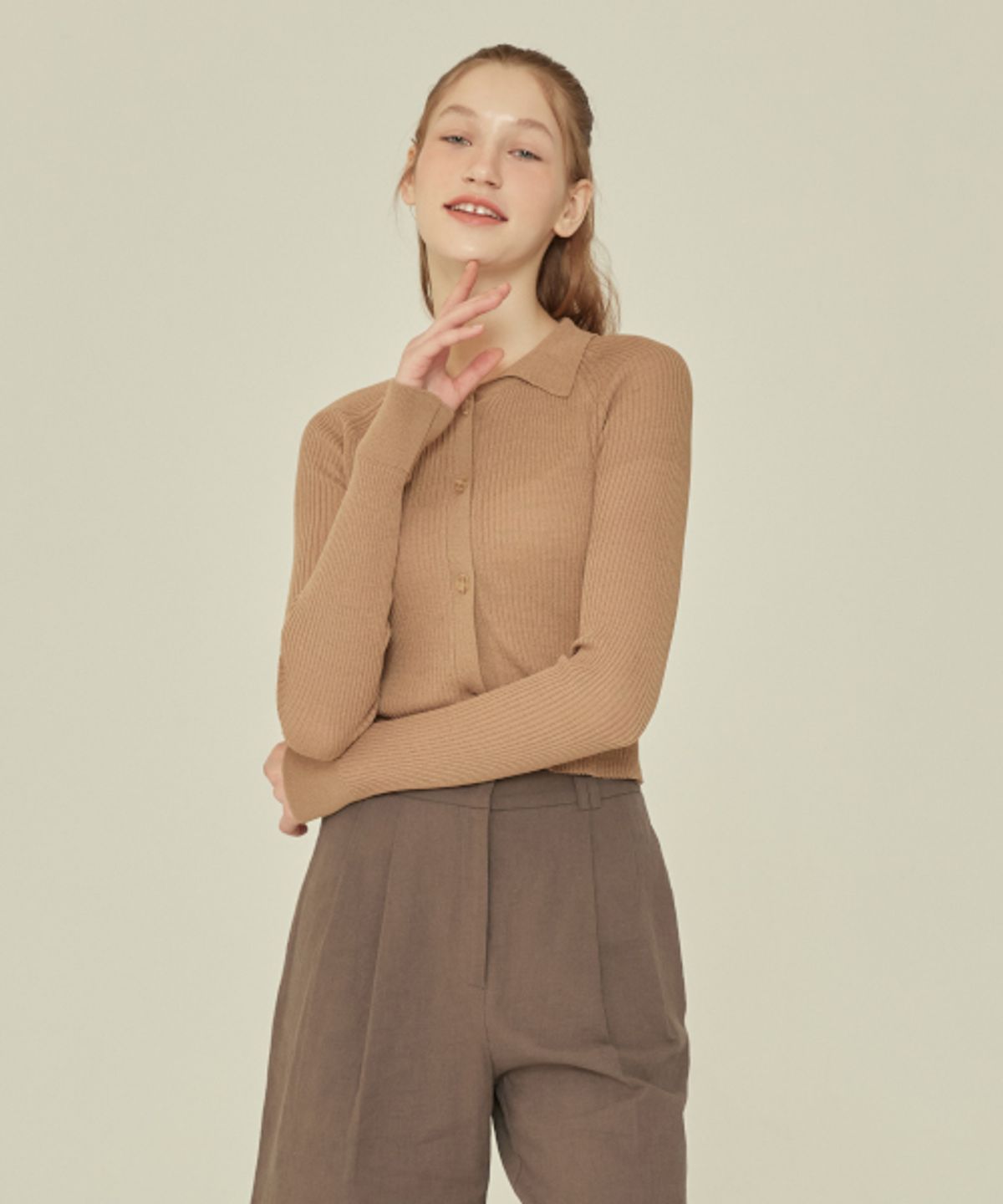 꾸아페(QUAFE) CROP KNIT COLLAR CARDIGAN_Beige