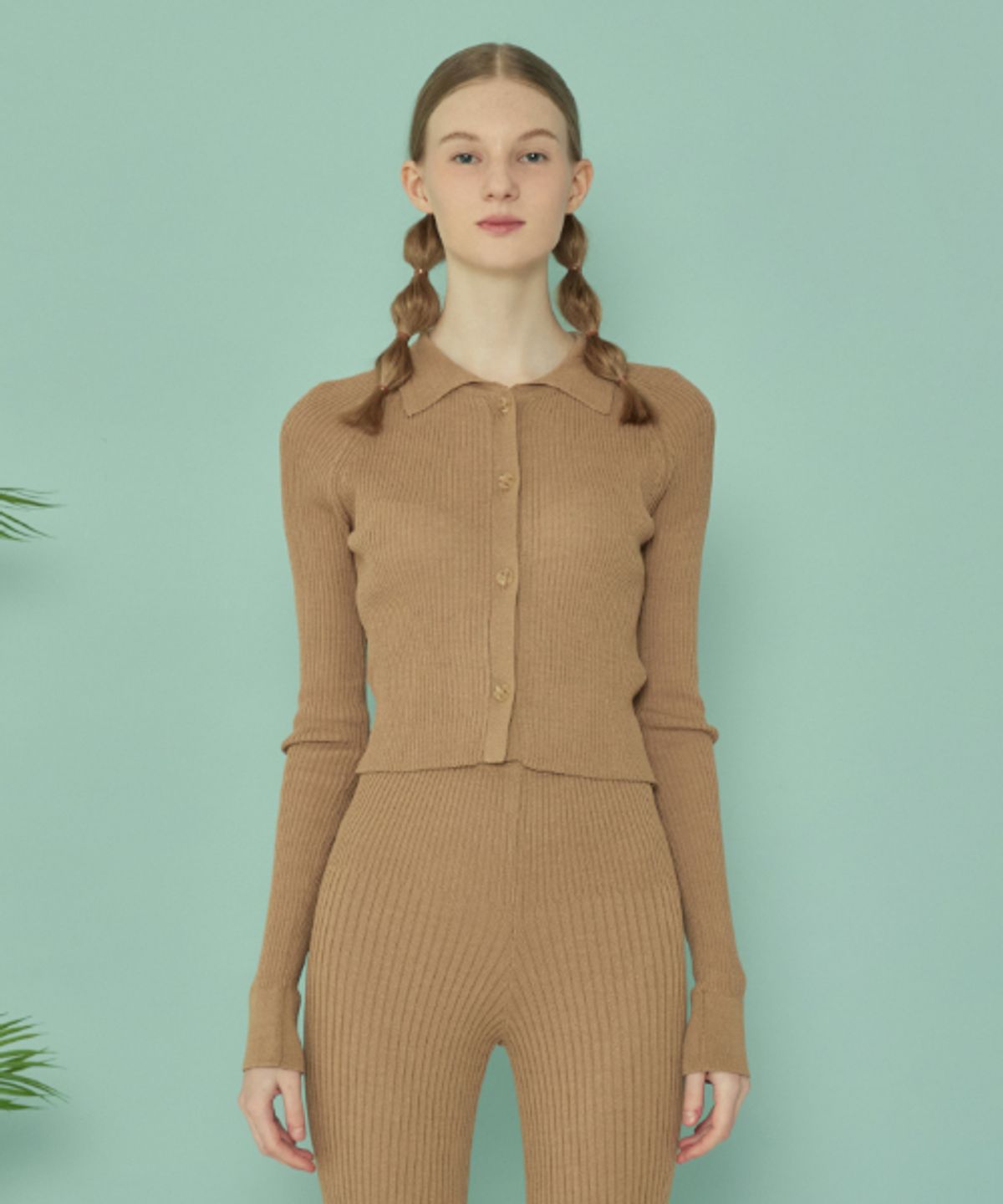 꾸아페(QUAFE) CROP KNIT COLLAR CARDIGAN_Beige