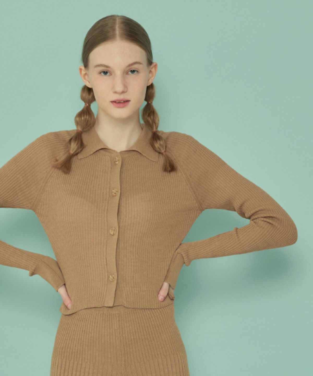 꾸아페(QUAFE) CROP KNIT COLLAR CARDIGAN_Beige