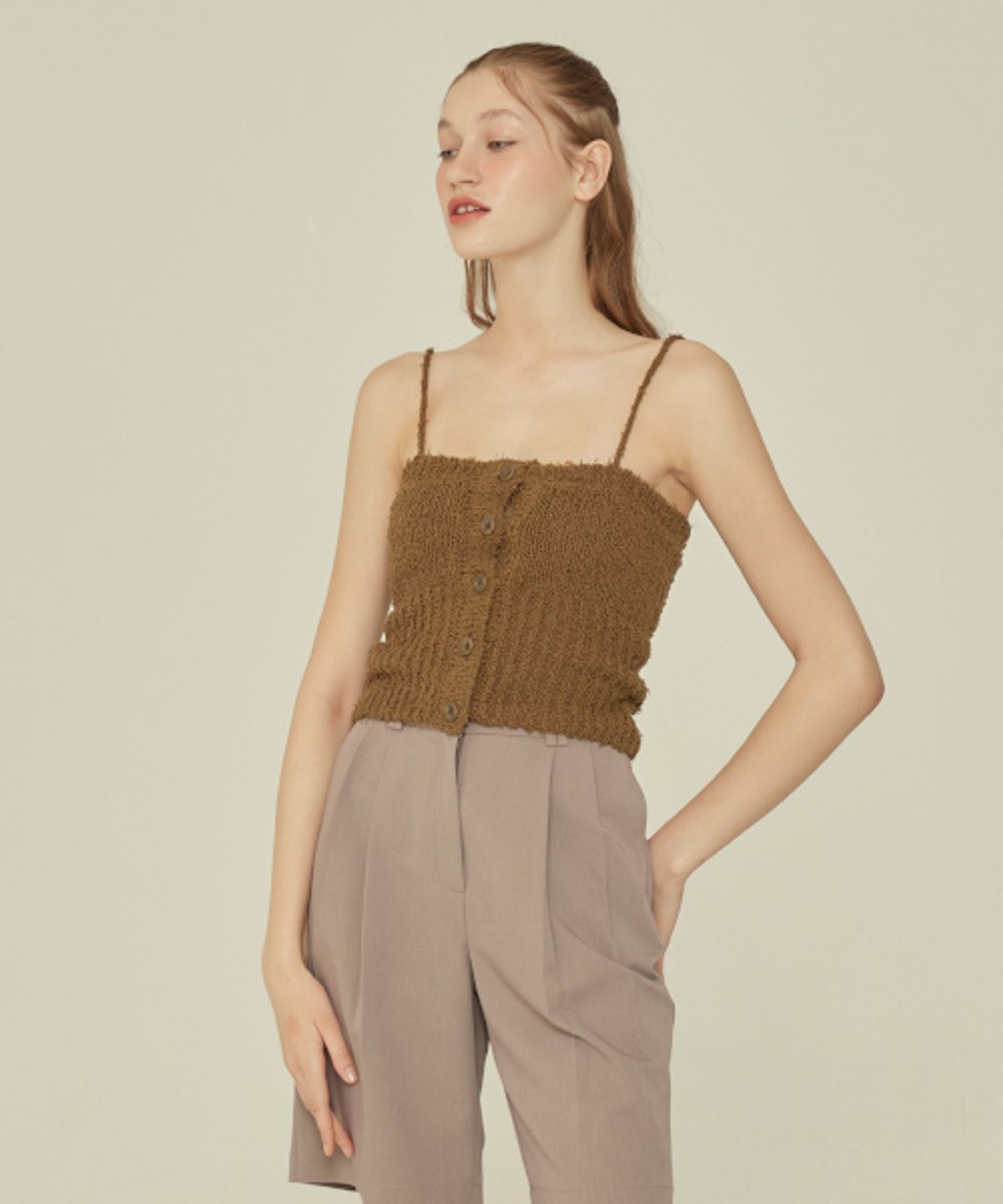 꾸아페(QUAFE) KNIT BUTTON BUSTIER_Khaki brown