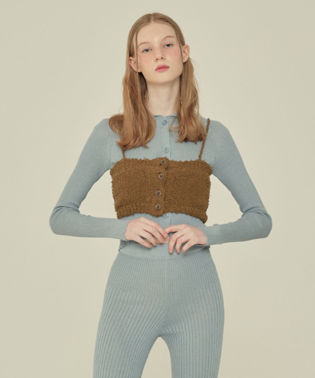 꾸아페(QUAFE) CROP KNIT BUTTON BUSTIER_Khaki brown