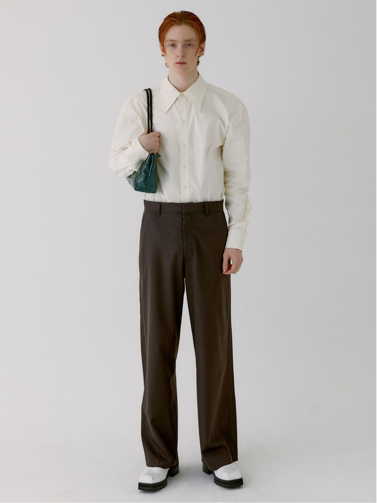 구아(GOOA) RIVER WAVE WOOL TROUSER [BROWN]