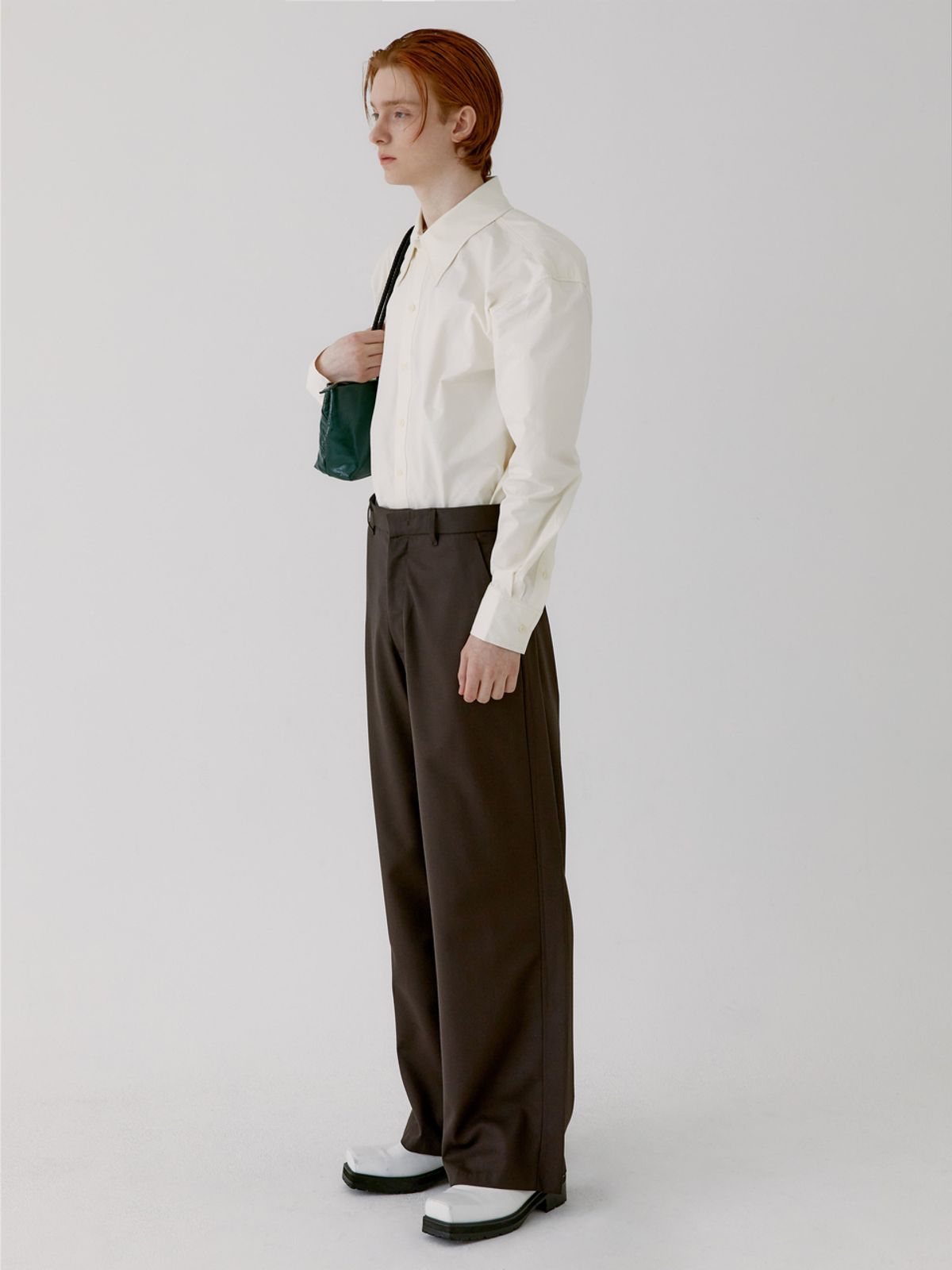 구아(GOOA) RIVER WAVE WOOL TROUSER [BROWN]